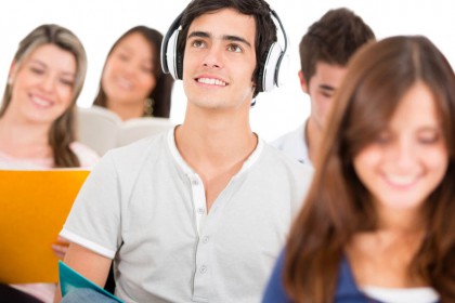 IELTS Tips: Cách tăng điểm Listening