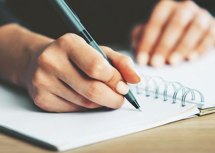 bay-su-dung-synonyms-trong-ielts-writing