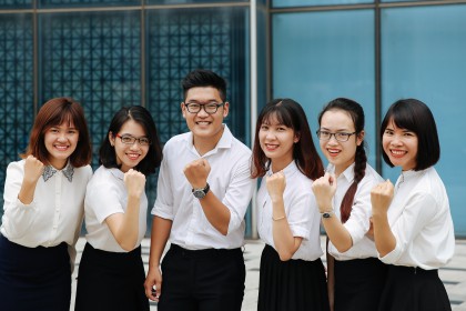 Nhân viên Kinh doanh làm việc tại Hà Nội – Phòng Tư vấn Khóa học