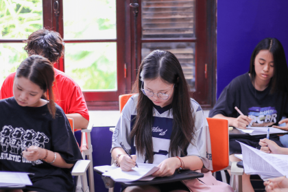 Dự kiến bỏ điểm cộng IELTS khi xét tuyển đại học từ 2027: Học sinh cần chuẩn bị gì?
